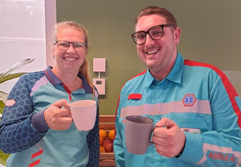 Foto koffiedrinken bij Ambulancezorg GGD Brabant-Zuidoost